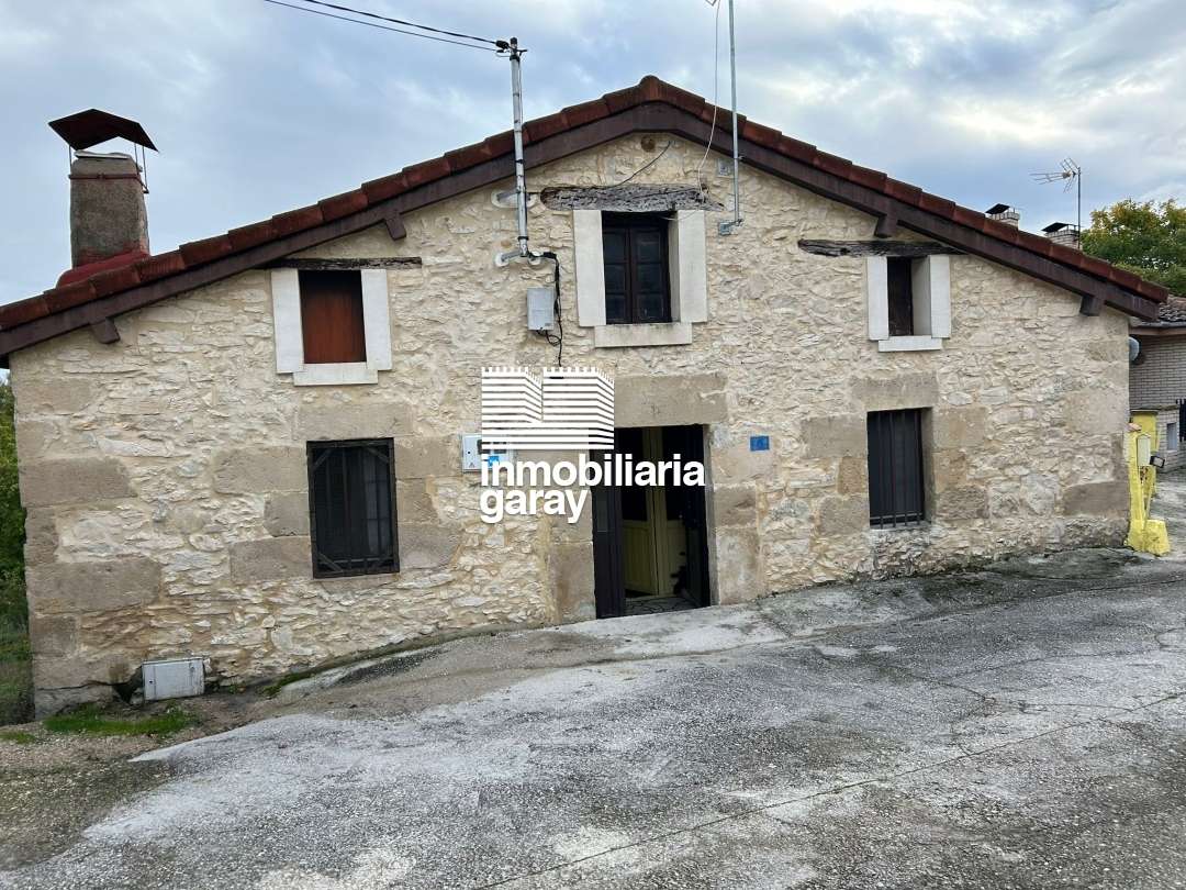 casa en venta en villarcayo de merindad de la castilla la vieja