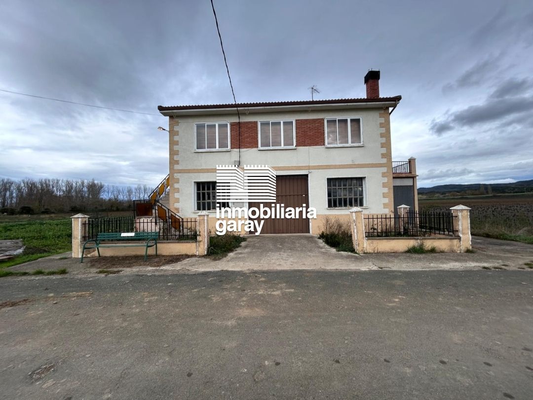 casa en venta en medina de pomar